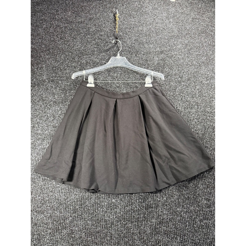 Vince Camuto Black Pleated Mini Skirt Size 8 Fit and Flare A-Line Zipper Back